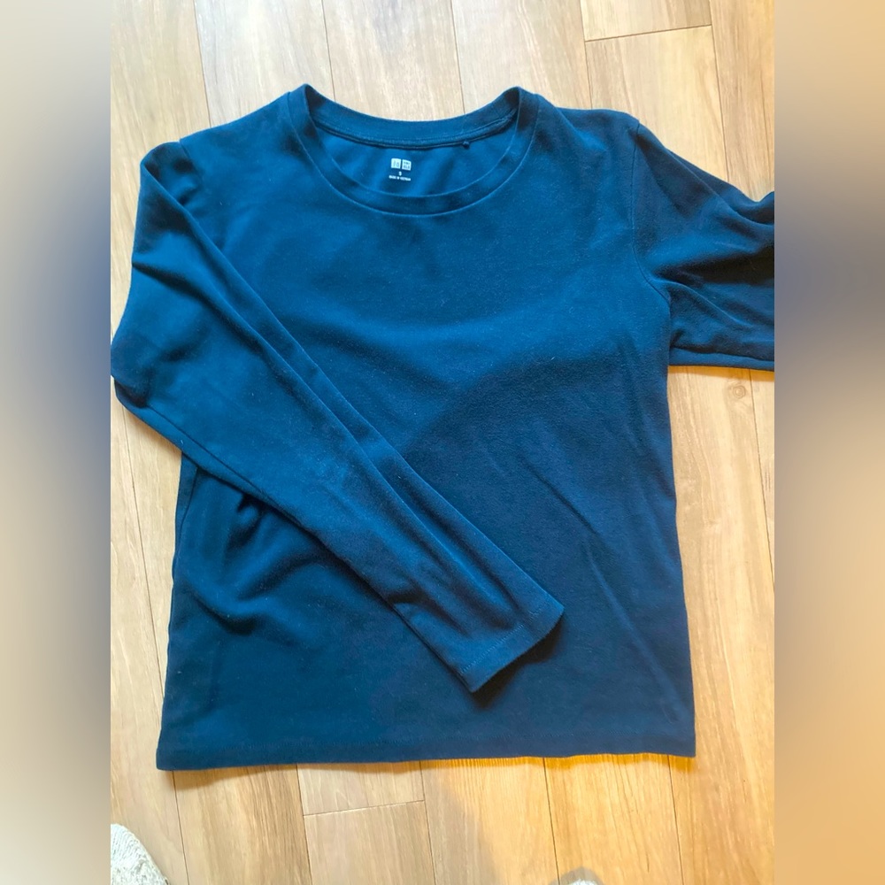 Bundle of 2 Uniqlo cotton long sleeve shirt